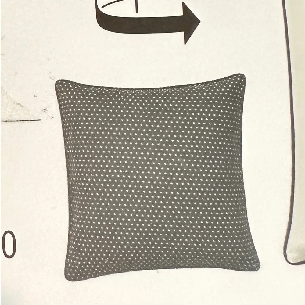 NWT Ikea Malinmaria Pair Polka Dot‎ Accent Pillow Covers 20 x 20”